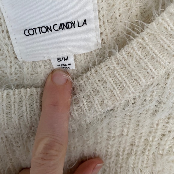 Cotton candy fuzzy cropped sweater - size s/m - Picture 3 of 3